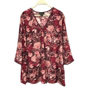 Lane Bryant blouse size 22/24 VNeck 3/4 Sleeve